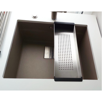 Комплект: • Коландер • Килимок Rollmat • Мийка кухонна FRANKE Kubus 2 KNG 110-52