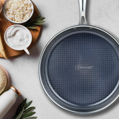 
              Сотейник з кришкою Bergner Steelblue, 28 см (BG-33224-BL)
                          