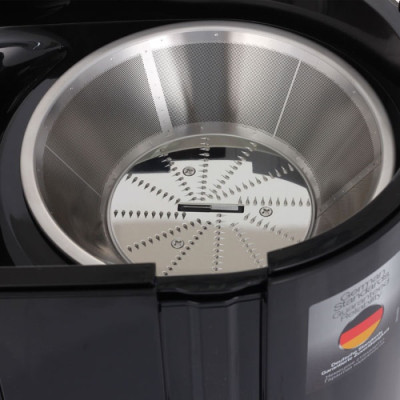 Соковитискач Braun J 500 Black
