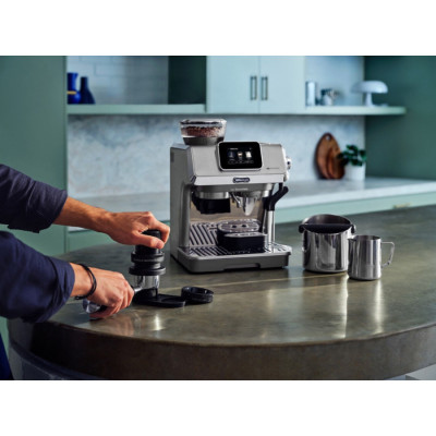 Рожковая кофеварка DeLonghi EC 9455 M La Specialista Touch