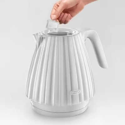 Електрочайник DeLonghi Ballerina KBD 2001 W