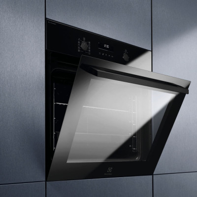 Духова шафа електрична Electrolux LOD6F77WZ