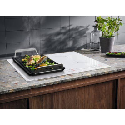 Варильна поверхня індукційна Electrolux EIS62449W