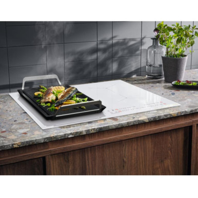 Варильна поверхня індукційна Electrolux SenseBoil IPES6451WF