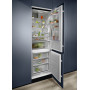 Вбудований холодильник Electrolux ENP7TD75S