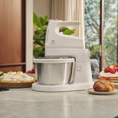Міксер ELECTROLUX ESM4W