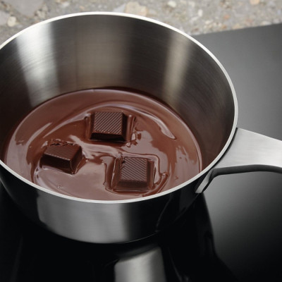 Варильна поверхня індукційна Electrolux EIS67483