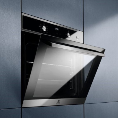 Духова шафа електрична Elecrolux SteamBake PRO 600 OED5H70X