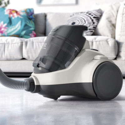 Пилосос Electrolux EC41-2SW