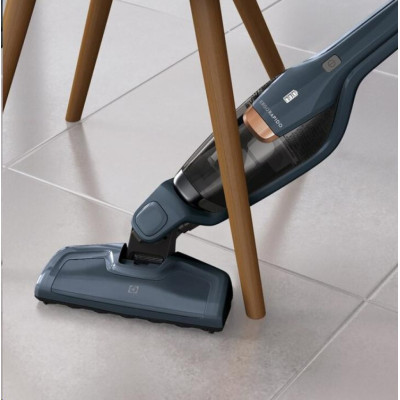 Пилосос акумуляторний Electrolux EERC75DB