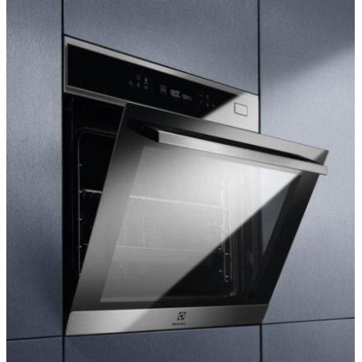 Духова шафа електрична Electrolux SteamBoost PRO 800 EOB7S31X