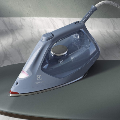 Праска Electrolux Refine 700 E7SI1-8DB
