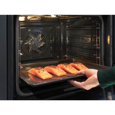 
Духова шафа електрична Electrolux EOB8S39WZ
