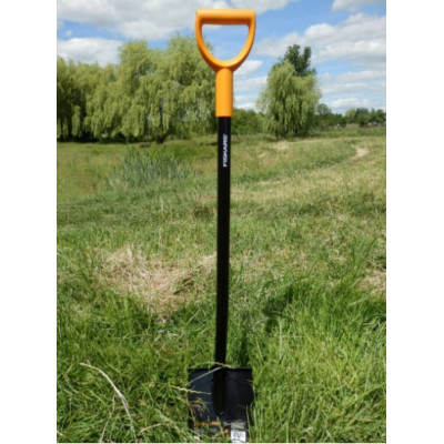 Лопата штикова Fiskars Solid (1003455)