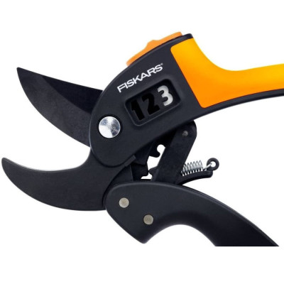 Секатор з храповим механізмом Fiskars PowerStep P83 (1000575)