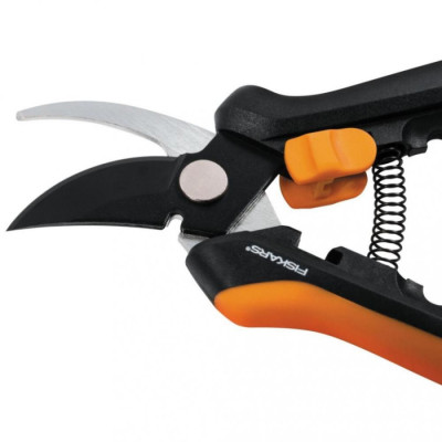 Секатор для обрізки квітів Fiskars Solid SP14 (1051601)
