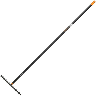 Граблі садові Fiskars Solid 135715 (1016036)