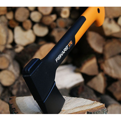 Топор универсальный Fiskars X7 XS (1015618)