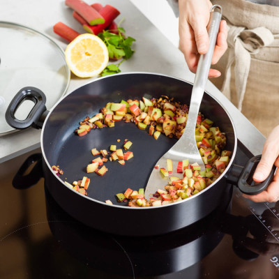 Сотейник з кришкою GreenPan Torino, 28 см, 4,2 л з керамічним покриттям (CC001694-001)