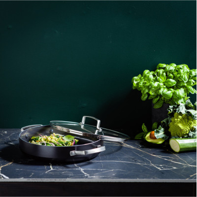 Сотейник з кришкою GreenPan Chef's Collection 28 см, 3,5 л, з керамічним покриттям (CC007736-001)