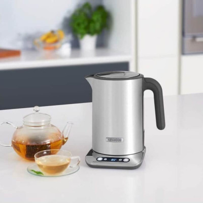 Електрочайник Kenwood SJM 610