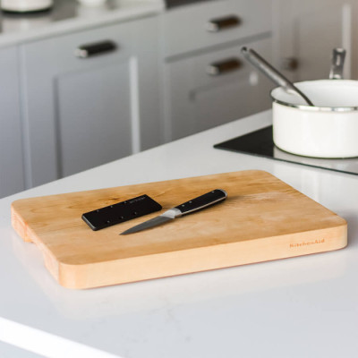 Ніж для чистки овочів та фруктів KitchenAid Coreline з захисним чохлом, 9 см (KOG35ASSOHOBA)