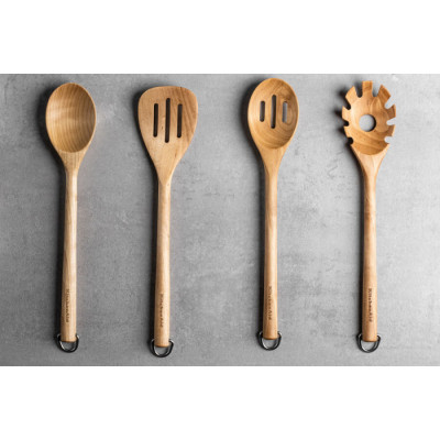 Ложка для сервіровки з прорізами KitchenAid Coreline, 34 см, береза (KQR704OHE)