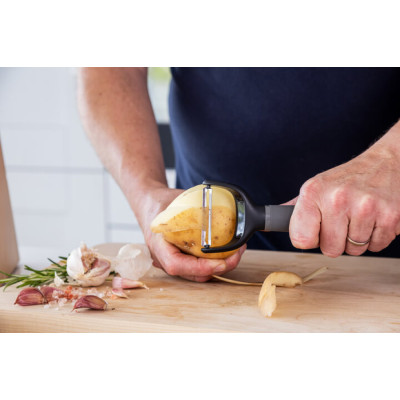 Овочечистка горизонтальна KitchenAid Coreline, 18,8 см, сірий (KAS145OHCGG)