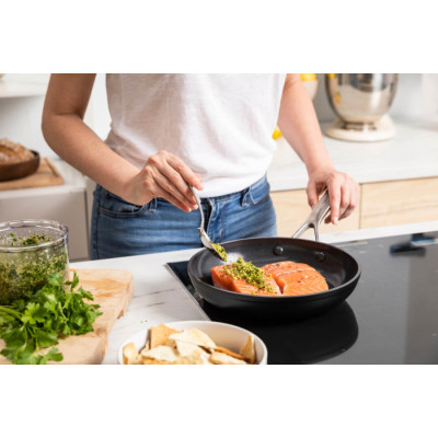 Сковорода з керамічним покриттям KitchenAid FHA, 24 см (CC005693-001)