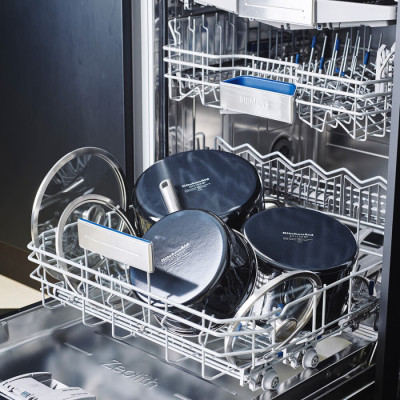 
Ківш з кришкою KitchenAid Steel Core, 20 см, 2,4 л, чорний (CC003288-001)
