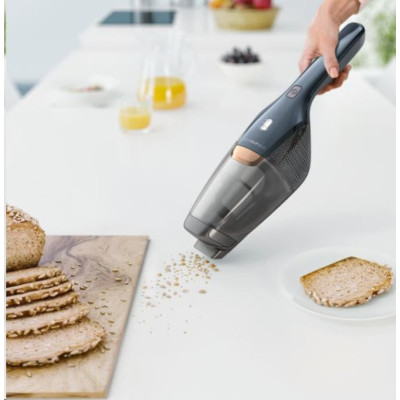 Пилосос акумуляторний Electrolux EERC75DB
