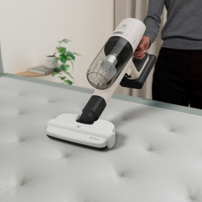 Пилосос акумуляторний Electrolux Ultimate 800 Cordless Cleaner EP81HB25SH