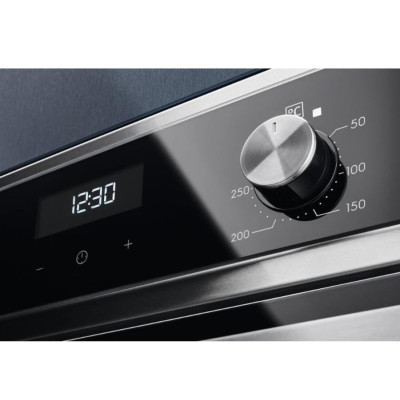 Духова шафа електрична Electrolux EOF5H40BX