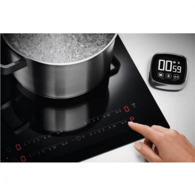 Варильна поверхня індукційна Electrolux CIV644
