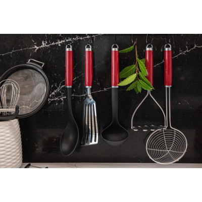 Лопатка з прорізами KitchenAid Coreline, 33 см, червоний (KAG024OHERE)