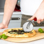 Ніж для піци KitchenAid Coreline, 23 см, червоний (KAG113OHERE)