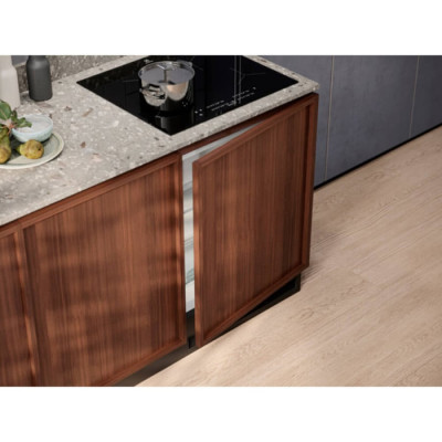 Морозильная камера встроенная Electrolux LYB2AE82S