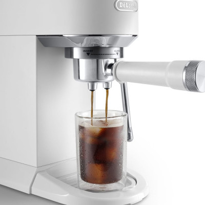 Кавоварка DeLonghi EC 890.WI