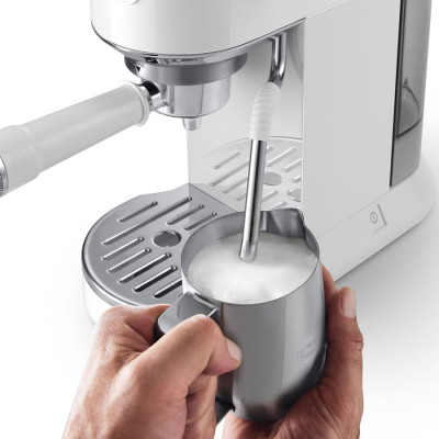 Кавоварка DeLonghi EC 890.WI
