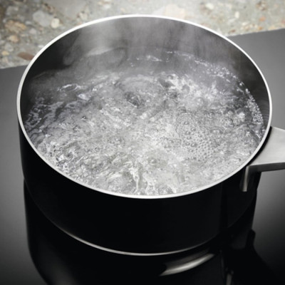 Варильна поверхня індукційна Electrolux LIV63431BK