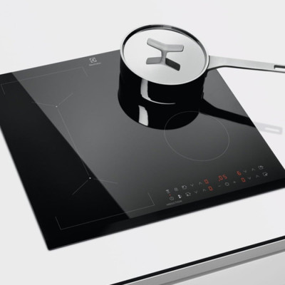 Варильна поверхня індукційна Electrolux LIV63431BK