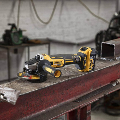 Шлифмашина угловая - болгарка бесщеточная аккумуляторная DeWALT DCG405P3