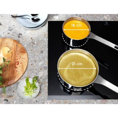 
Варильна поверхня індукційна Electrolux EIV83443CT
