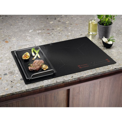
Варильна поверхня електрична Electrolux EIS82453IZ
