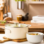 Каструля з кришкою KitchenAid АС, 20 см, 3,11 л, з керам покриттям, кремовий (CC010376-001)