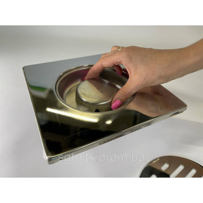 Трап з нержавіючої сталі SLIM 20 * 20см, горизонтальний, D50